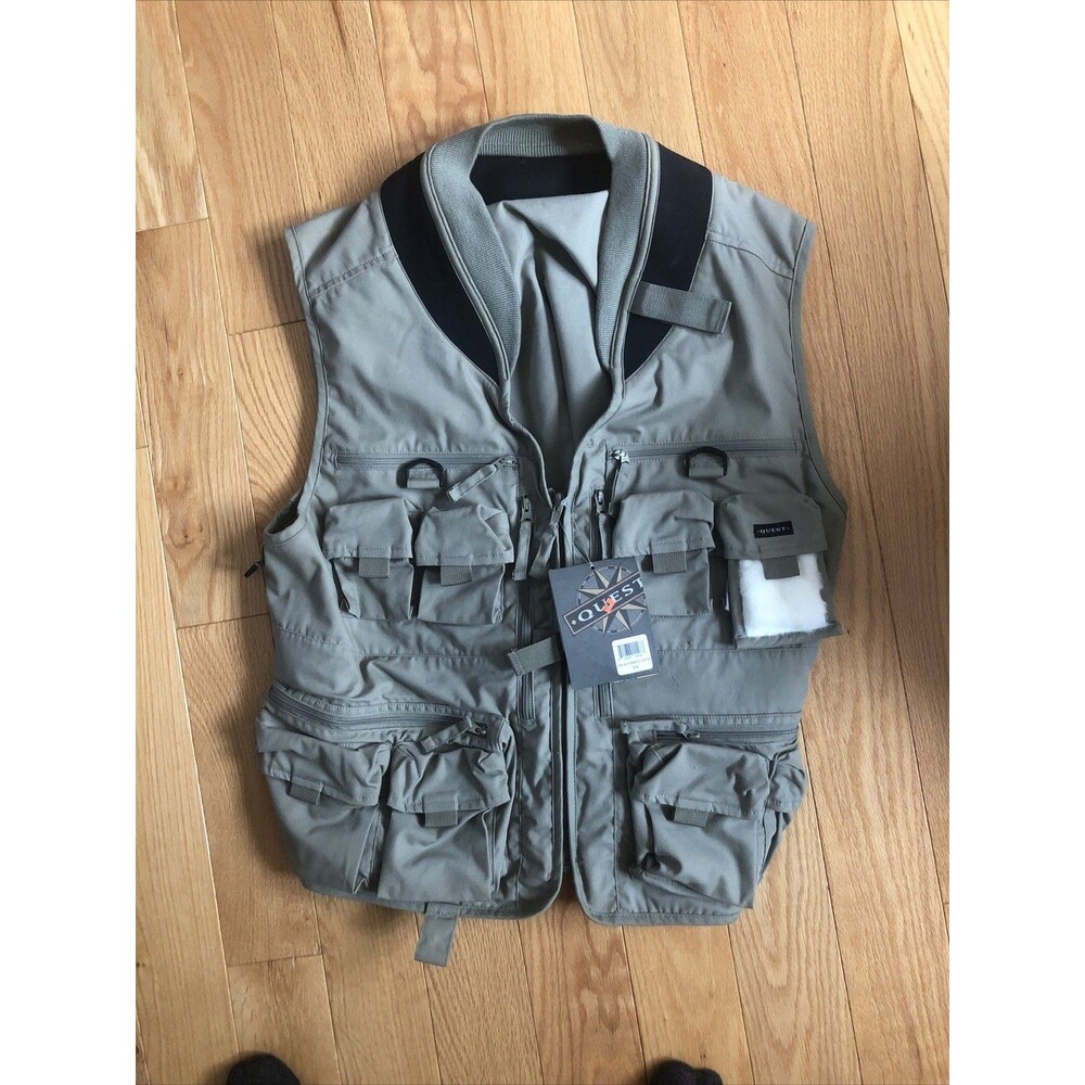 NWT Quest 14 Pocket‎ Technical Fly Premium Fishing Vest Size S/M Khaki Beige